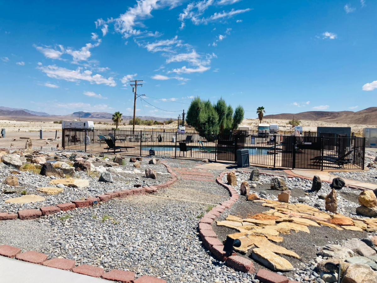 Death Valley Hot Springs Tecopa Екстериор снимка